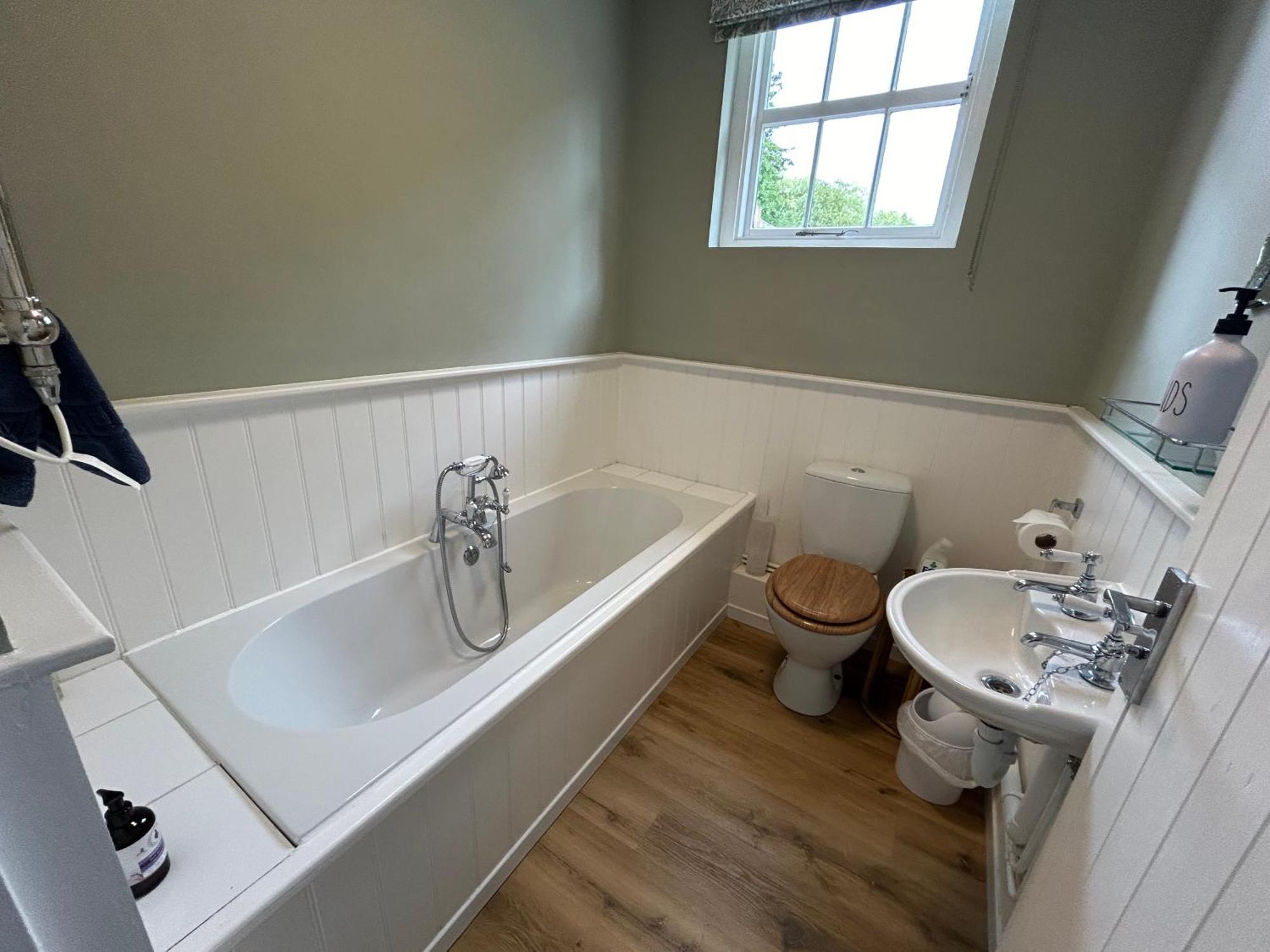 *New* Hartest Vineyard 2 Bed Cottage With Parking Eksteriør billede